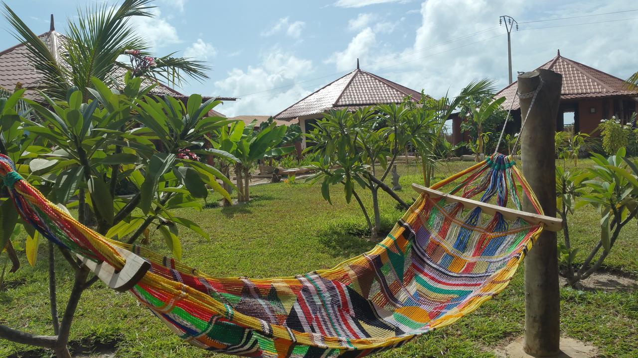 Mama Africa Art Residence & Art Center Gambia Tanji Extérieur photo